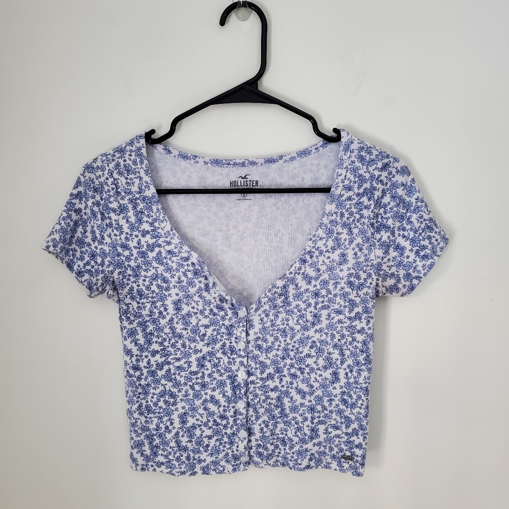 Hollister floral button crop top small